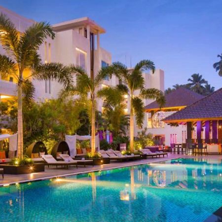 โรงแรมฮาร์ด ร็อค โคอา กาลังกูติ ภายนอก รูปภาพ The pool at the W Retreat & Spa, Phuket