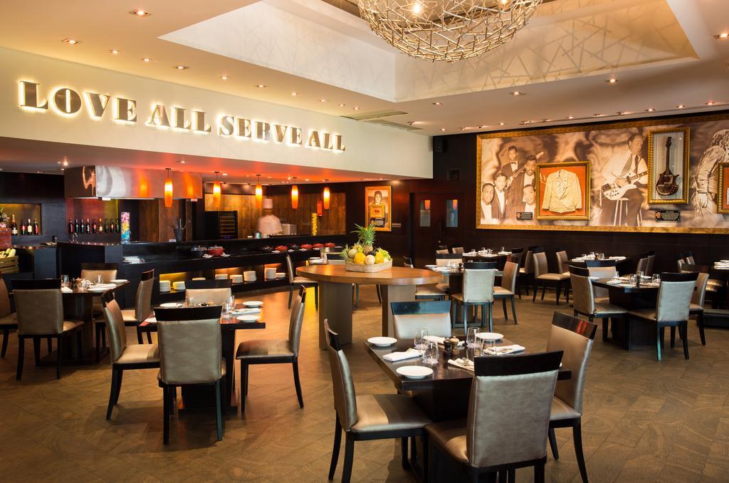 โรงแรมฮาร์ด ร็อค โคอา กาลังกูติ ภายนอก รูปภาพ Interior of the restaurant