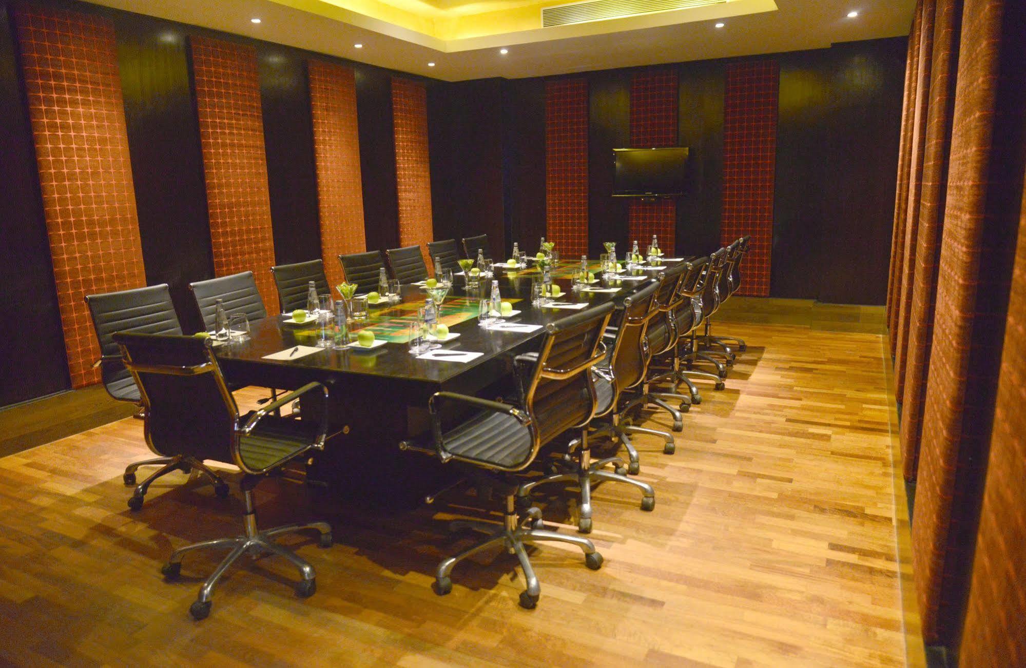 โรงแรมฮาร์ด ร็อค โคอา กาลังกูติ ภายนอก รูปภาพ A boardroom at a hotel
